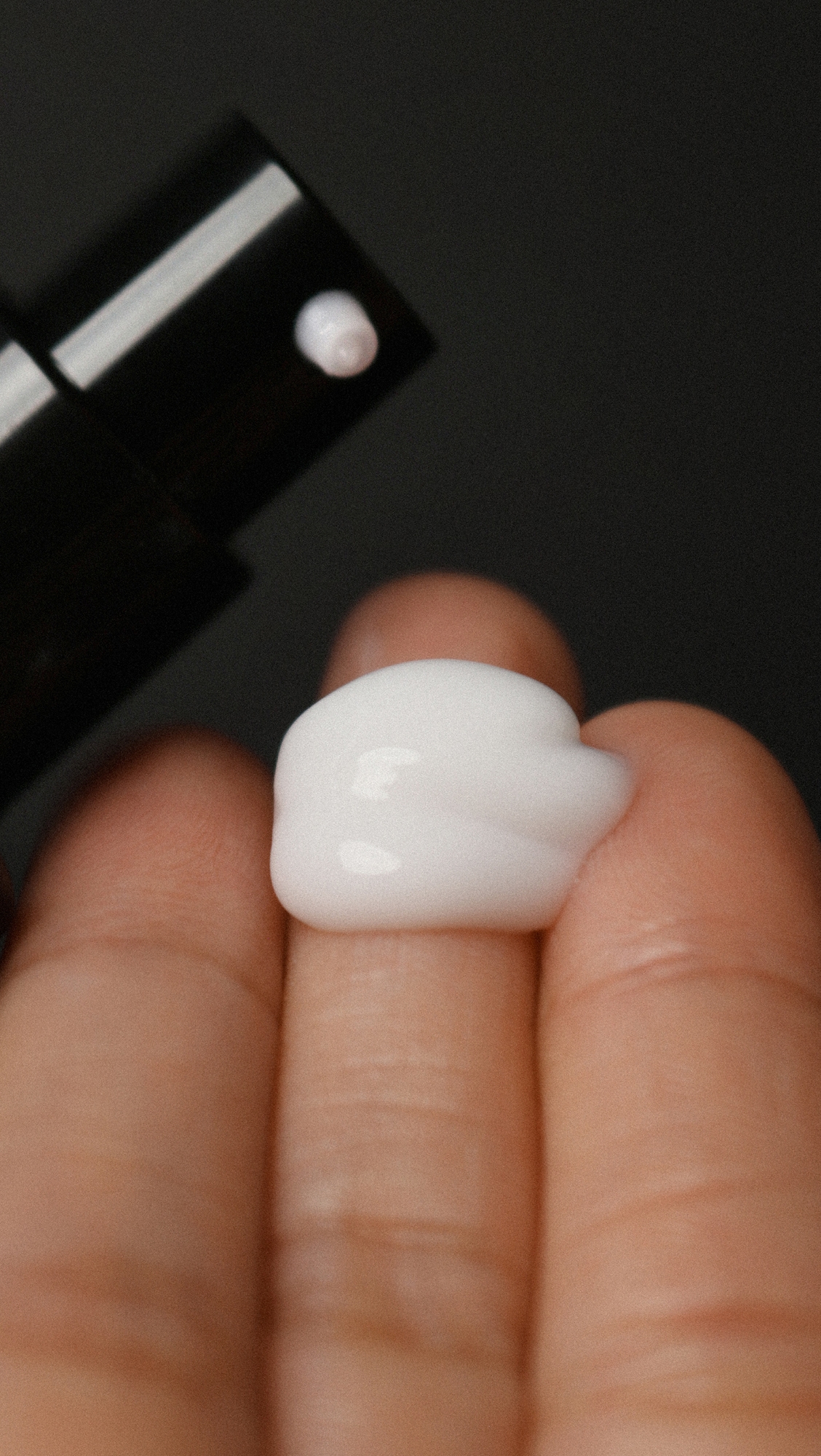 The Hand Serum No Color 1.7 oz/