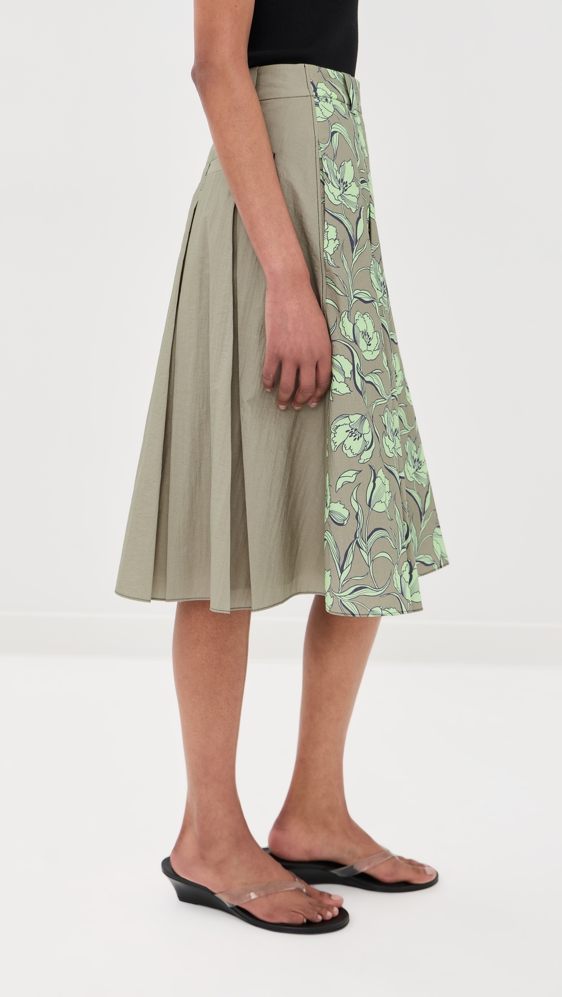 Pleated Knee Length Skirt with Combo Sage Multi