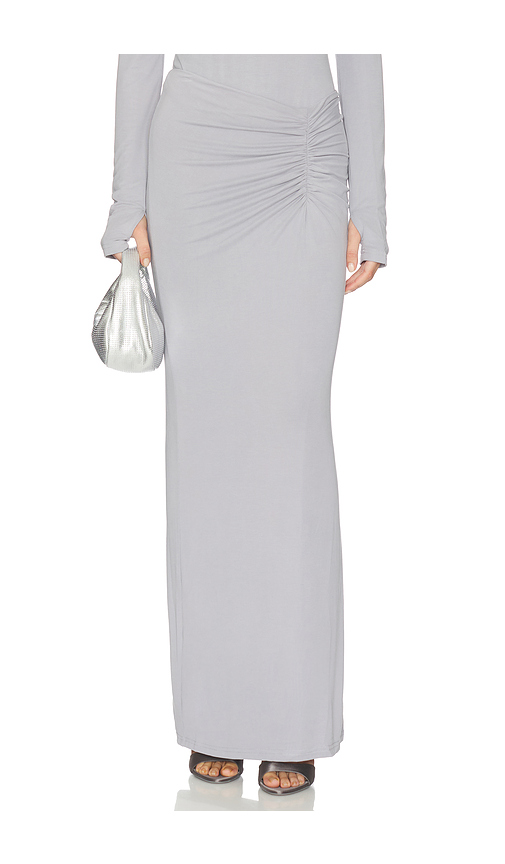 MADISON THE LABEL JUPE ANELLA MAXI en Grey. L. Also en M, S