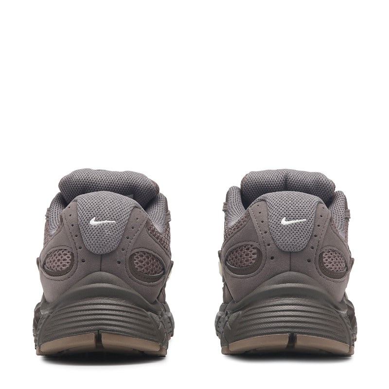 Men's V5 Rnr Sneakers (Chocolate/Off White)