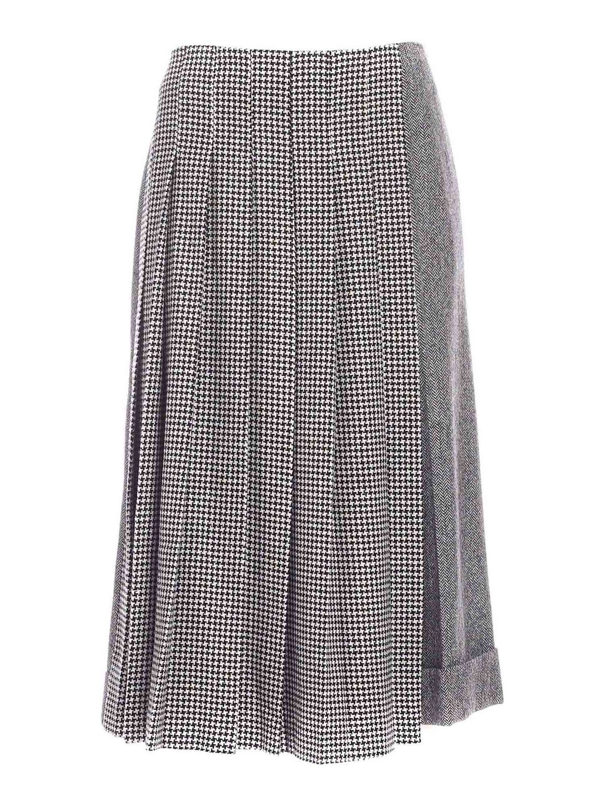 Herringbone crop pants in black and white