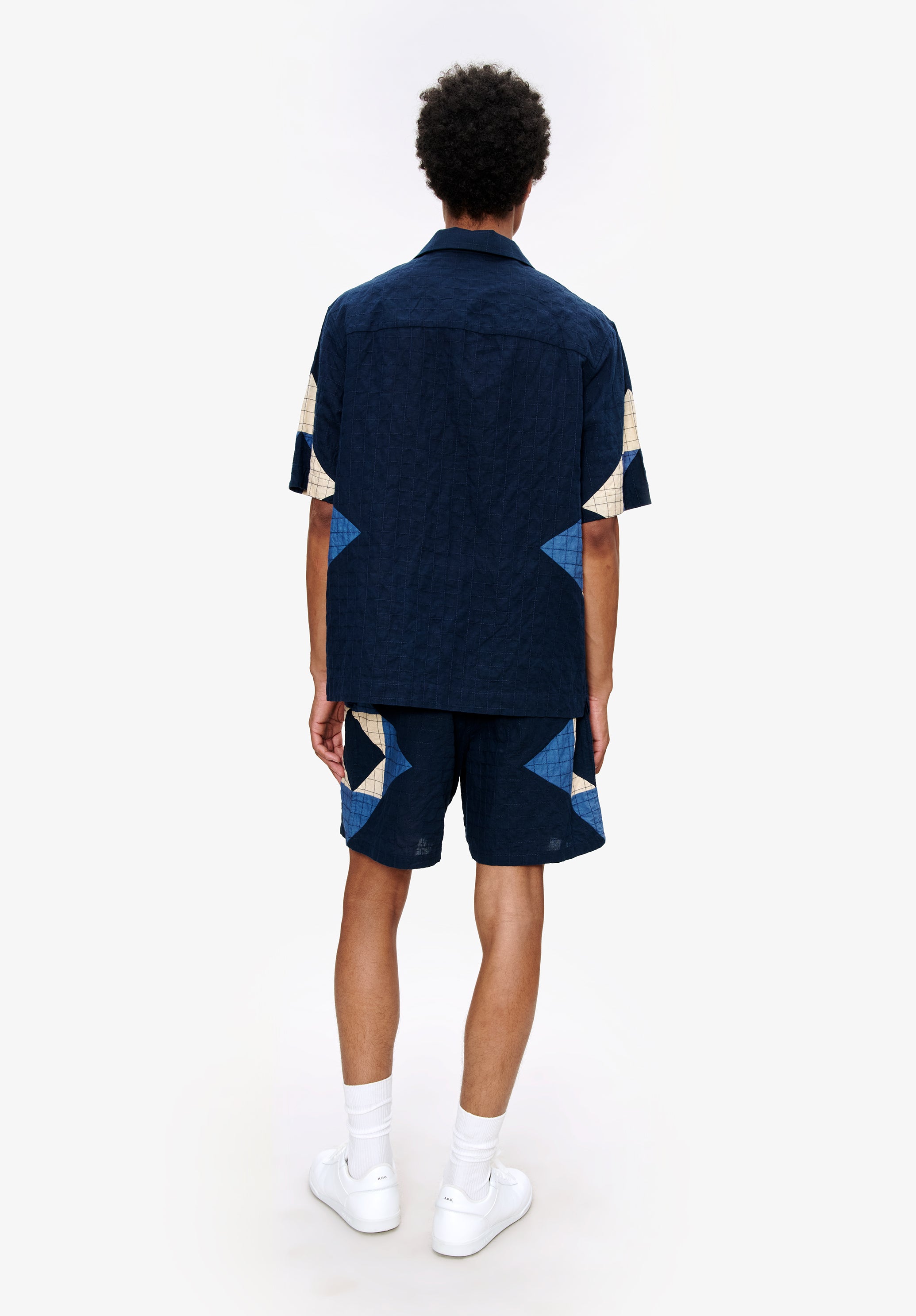 A. P.C. Men's Connor shorts Size: Small in Dark indigo