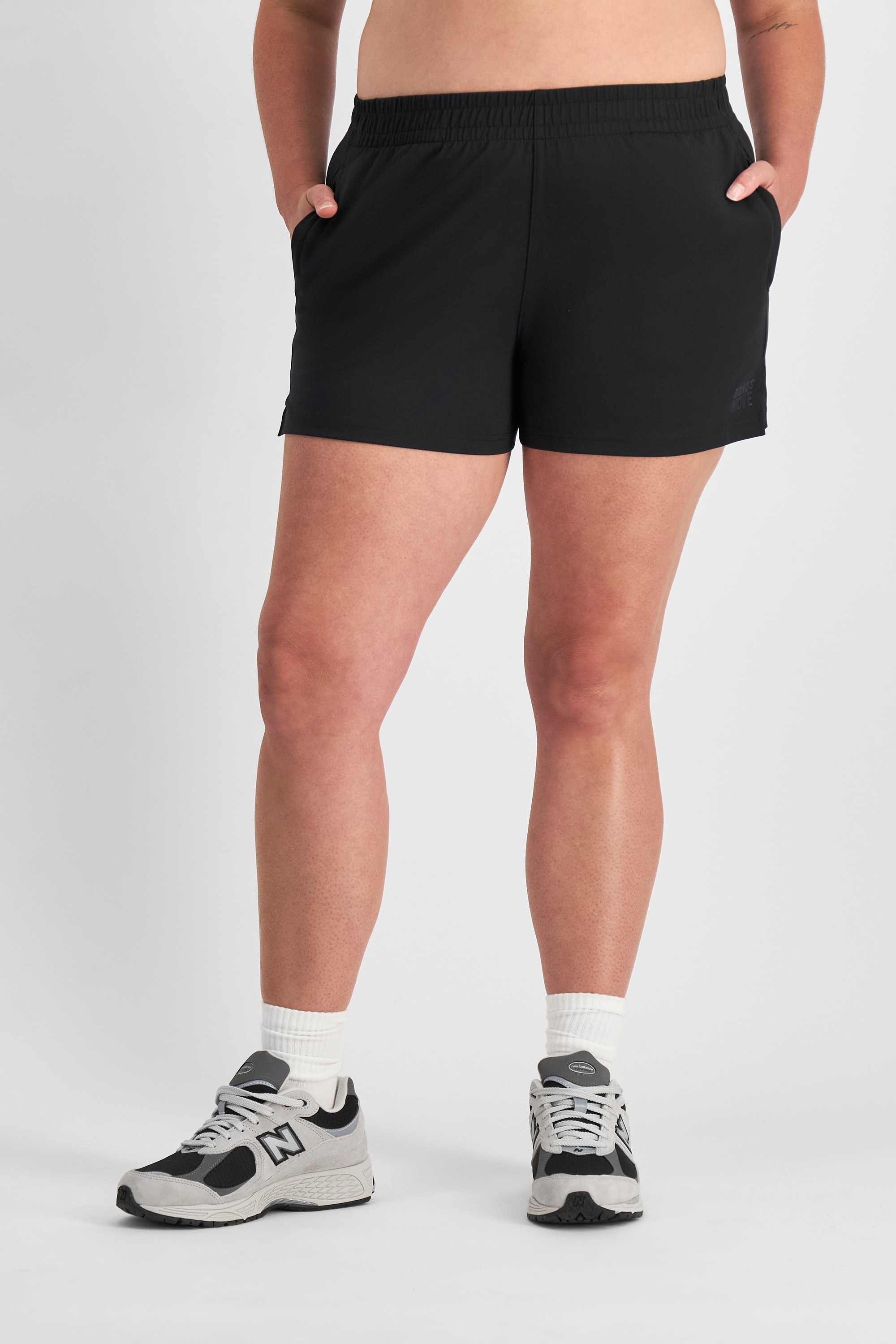 Women's Move Running Short in Nu Black