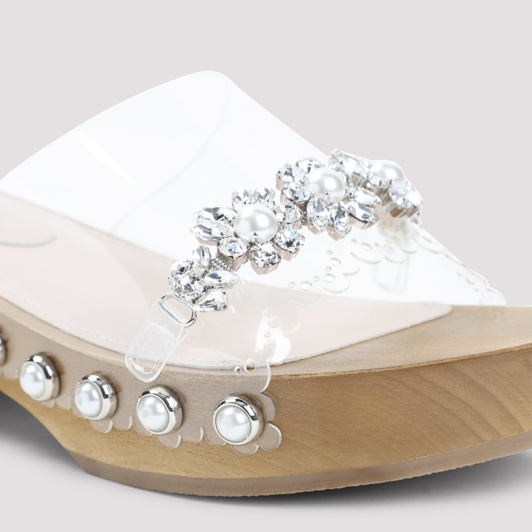 Scalopped Wooden Clog Sandals