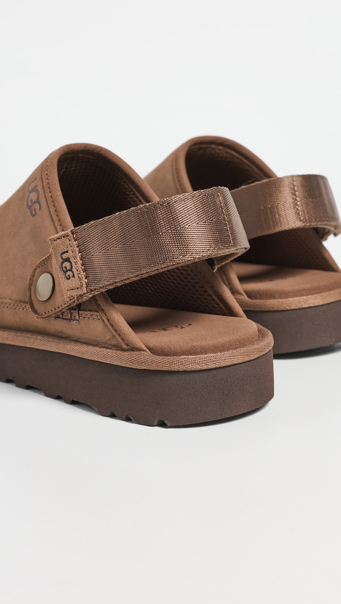 Goldencoast Clog II Nubuck Dark Chestnut