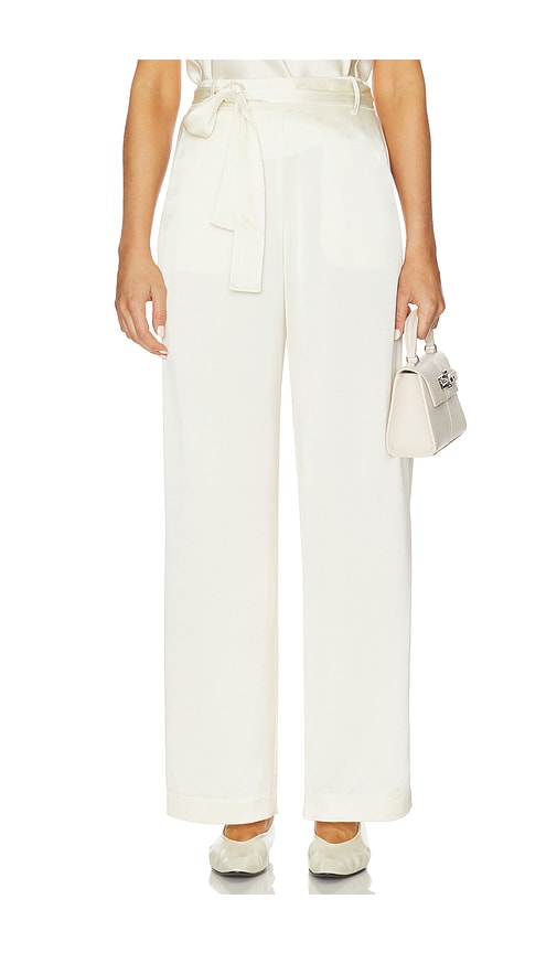 LESET Barb Tailored Pant in Cream. - S also in L