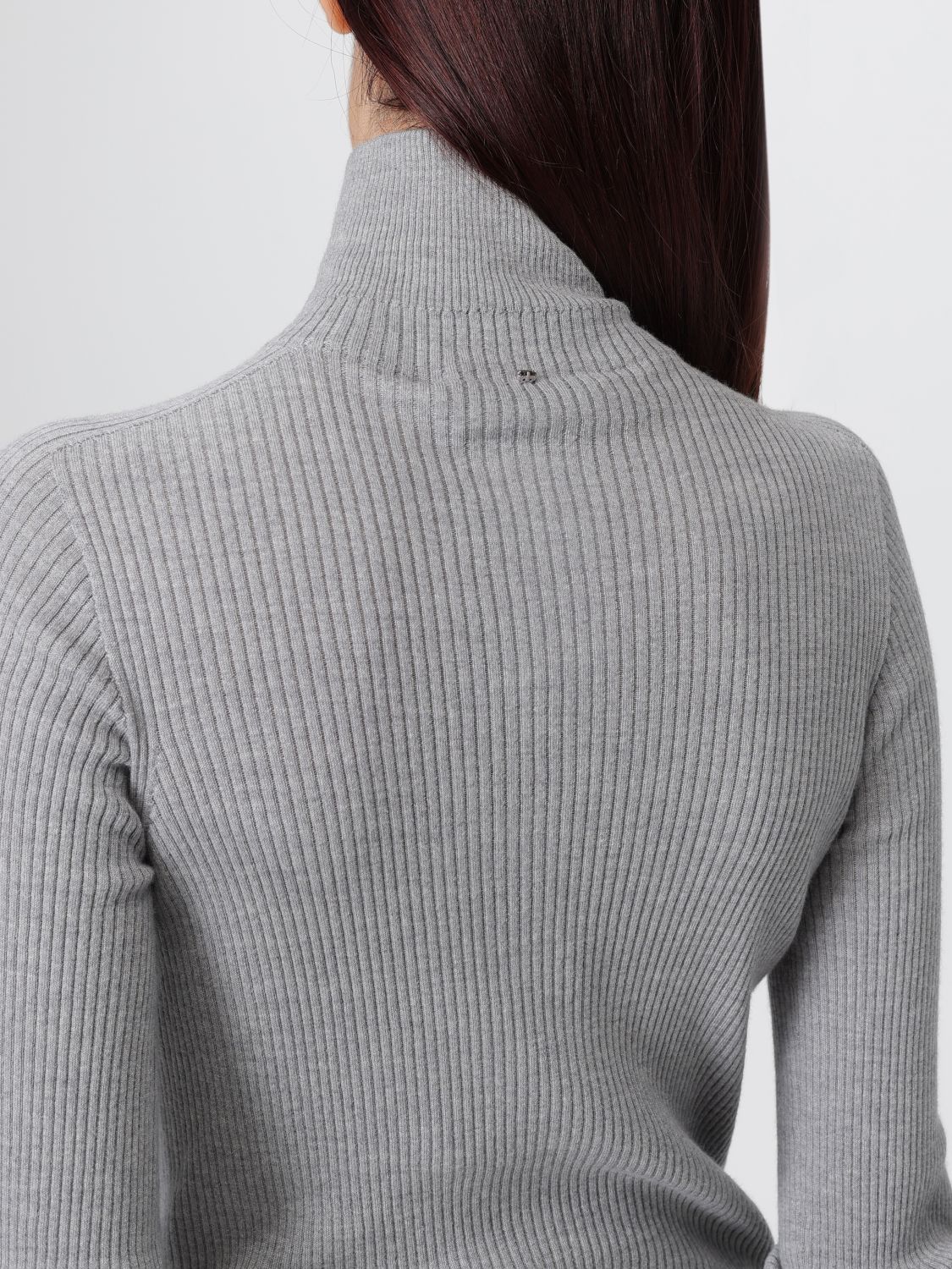 Top Woman color Grey