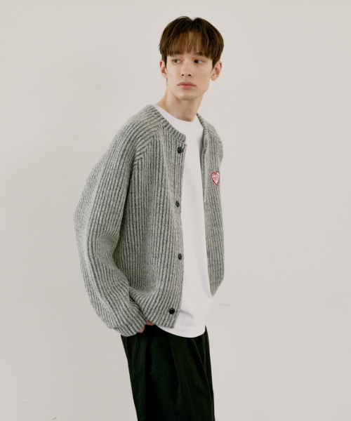 MATEE Heart Wappen Cardigan