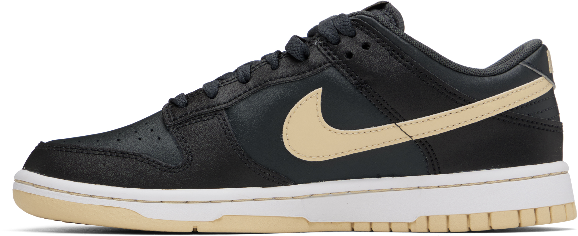 Black Dunk Low Retro Sneakers