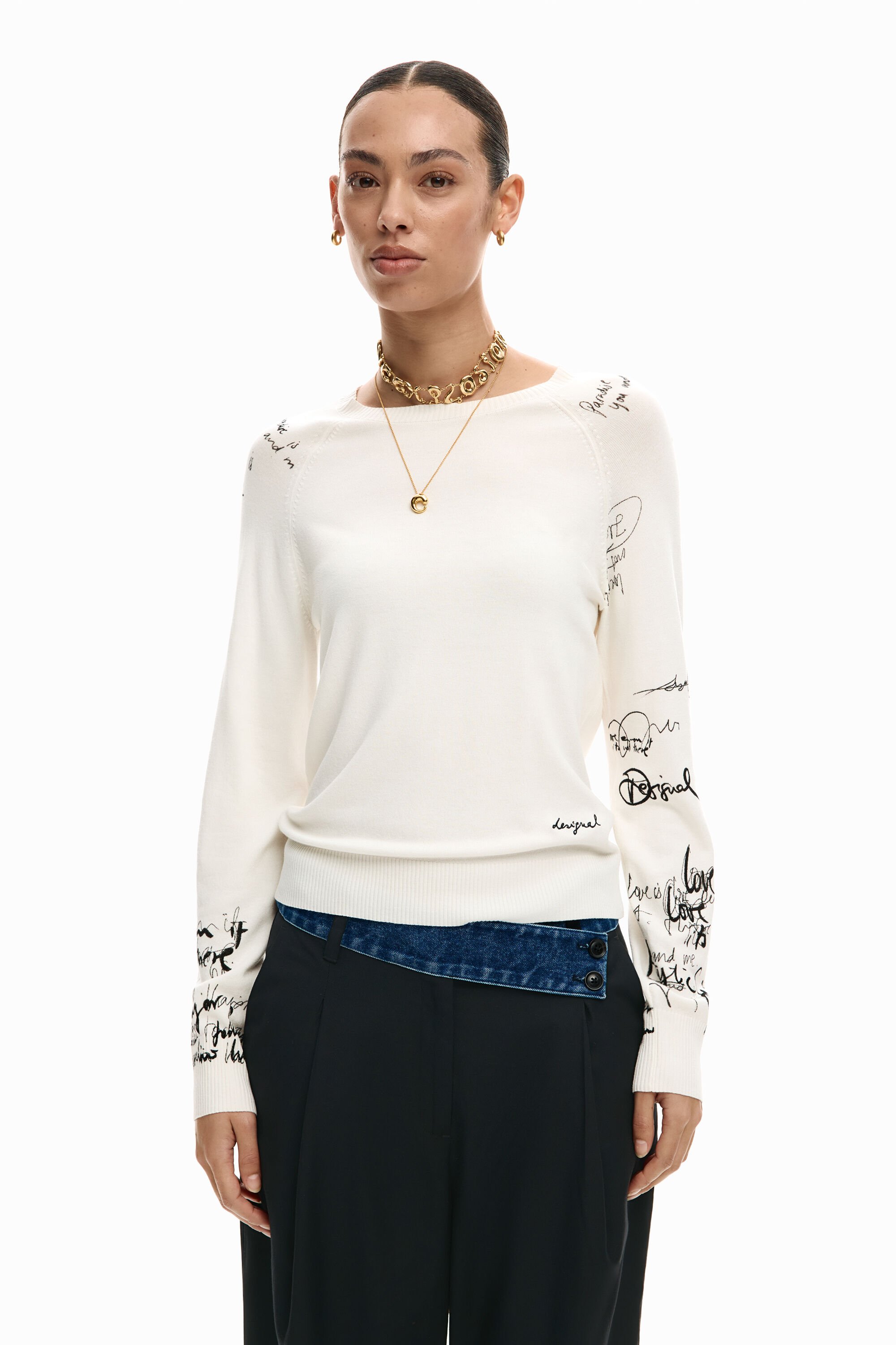 Lettering sleeve sweater