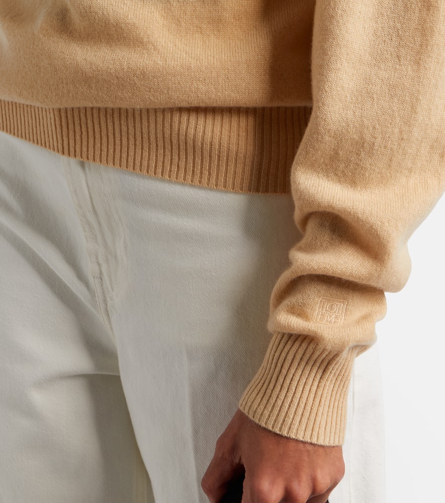 Cashmere sweater