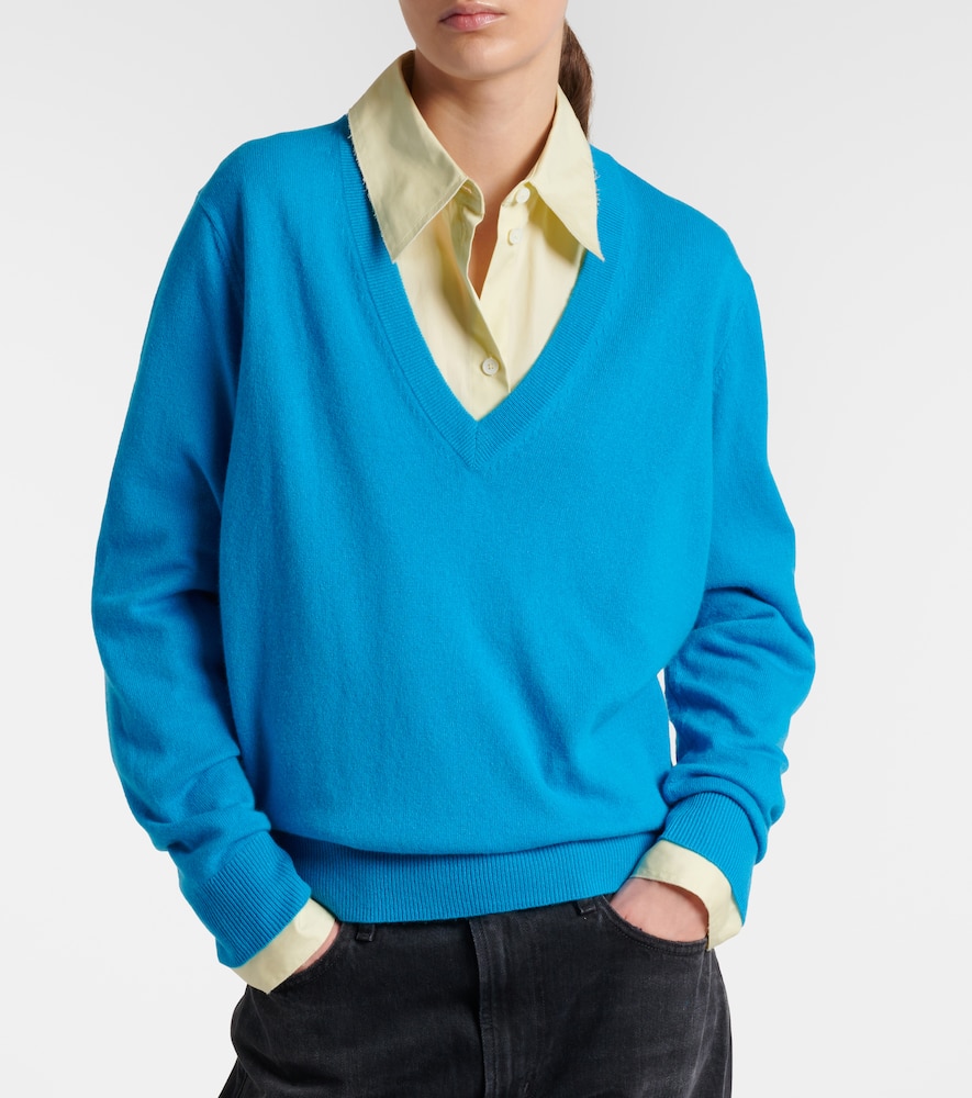 Cashmere sweater