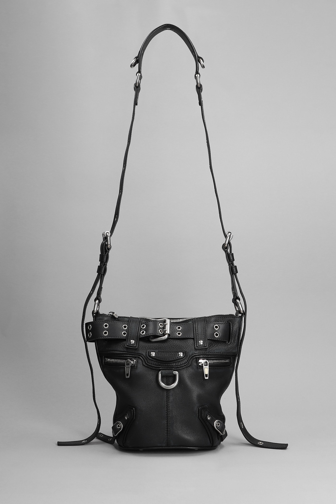 Emo Bucket Shoulder Bag In Black Leather