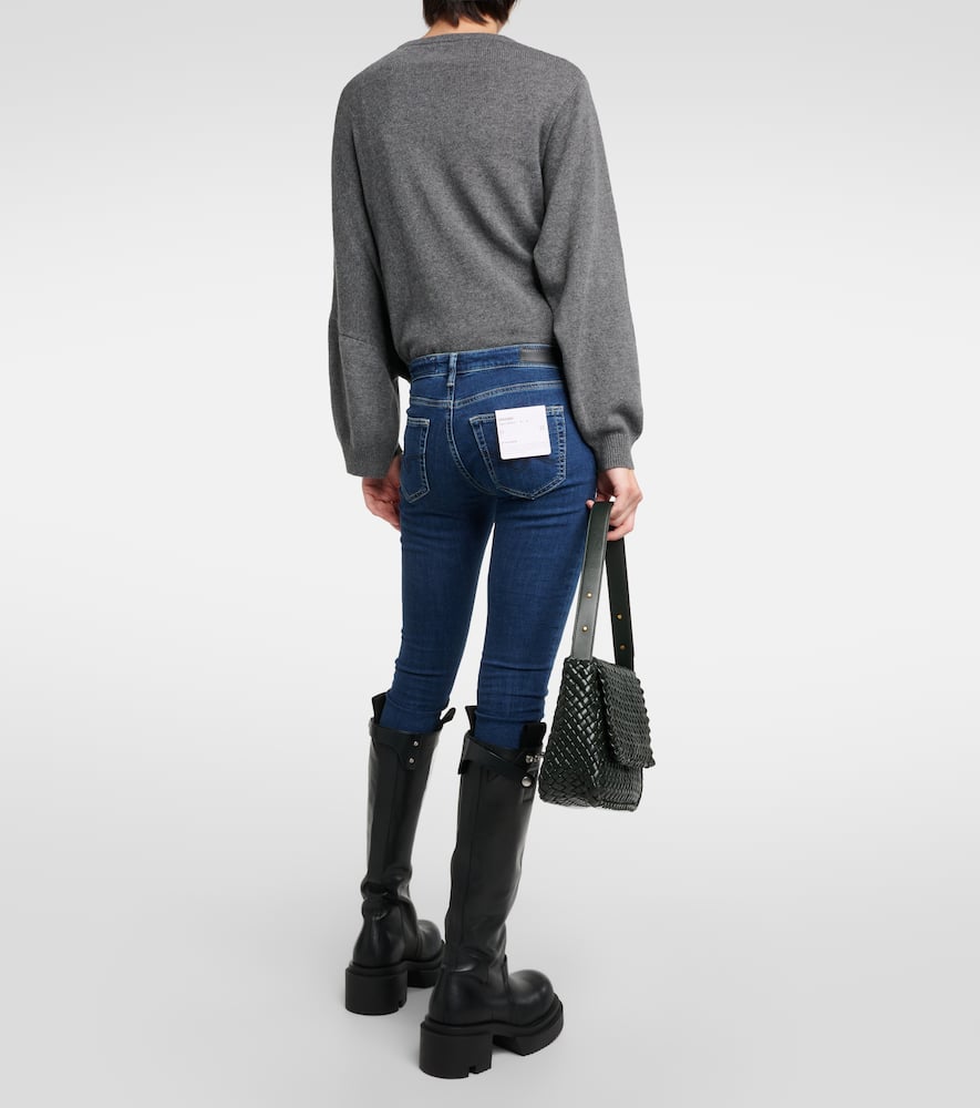 Mid-rise skinny jeans