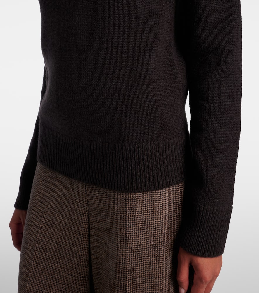 Cashmere turtleneck sweater