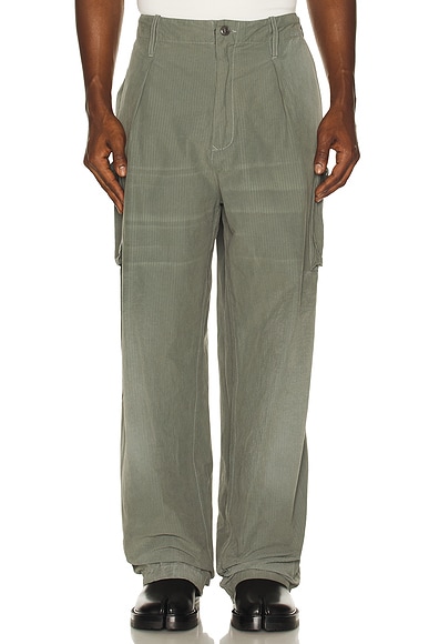 Maison Margiela Pants in Sage - Sage. 52 also in