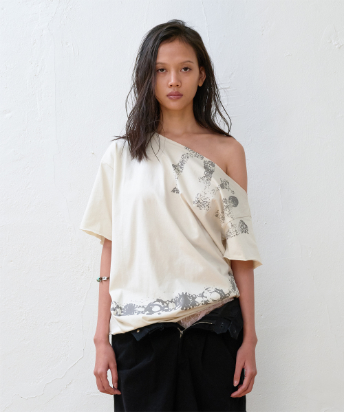 CUT-OFF LOOSE CHAIN TEE BEIGE