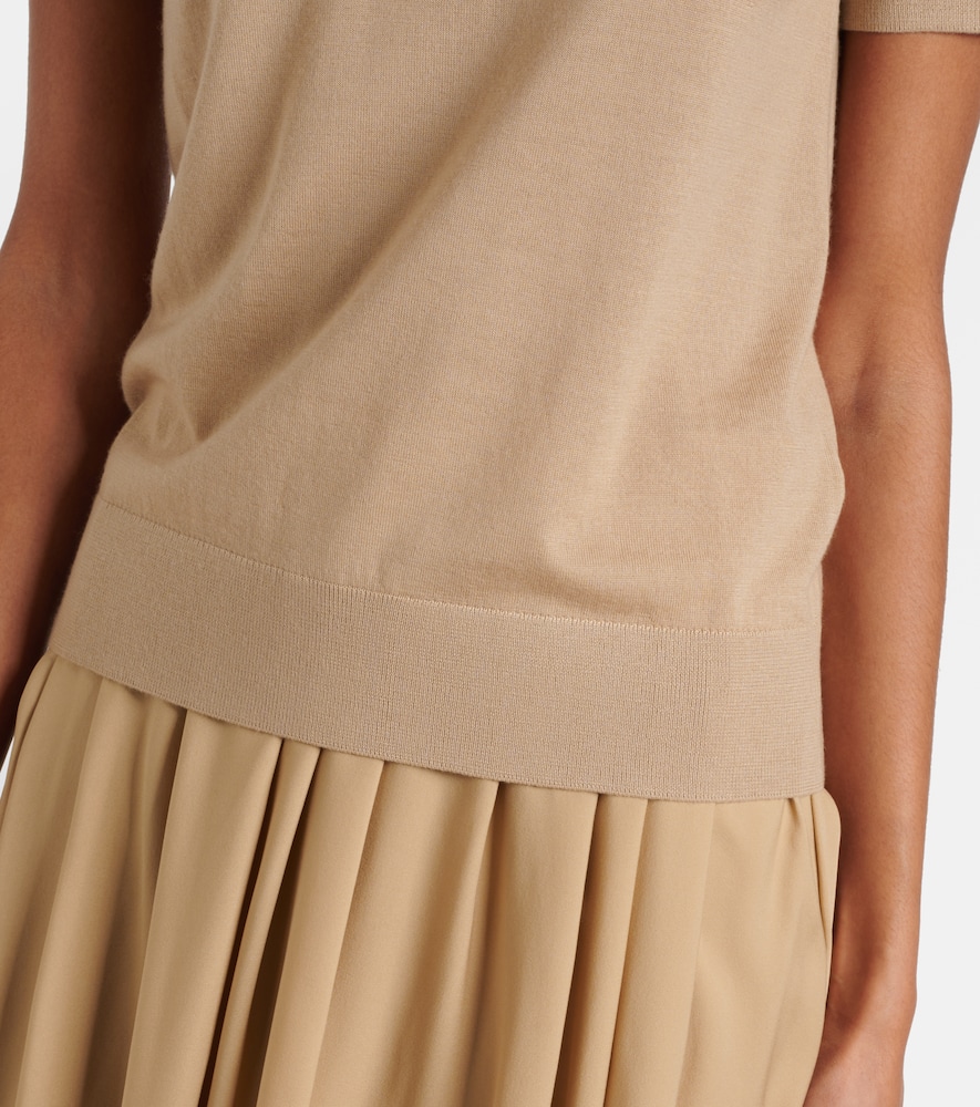Cashmere sweater