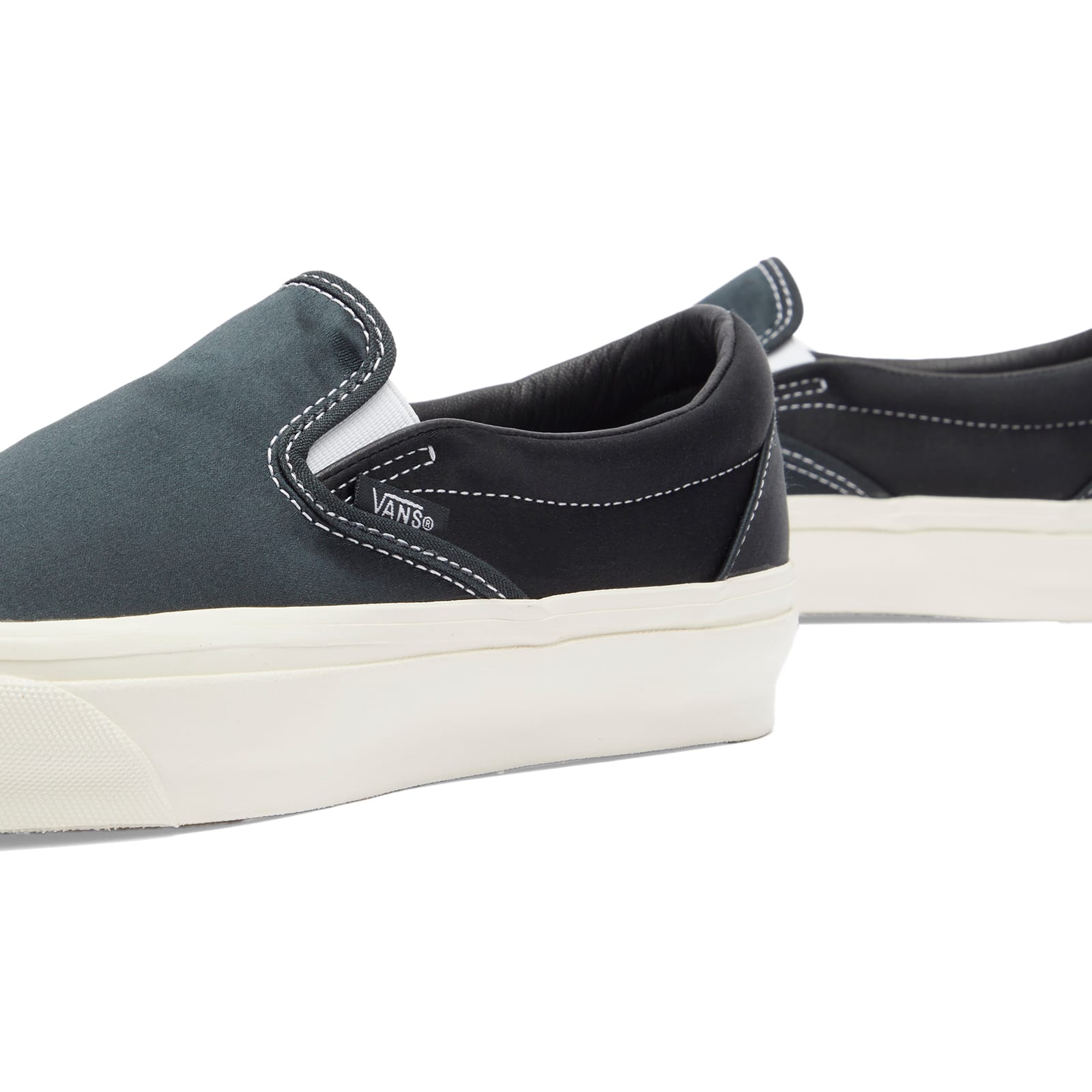 LX Slip-On Reissue 98 in Satin Jet Set