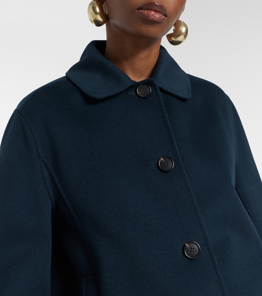 Virgin wool jacket