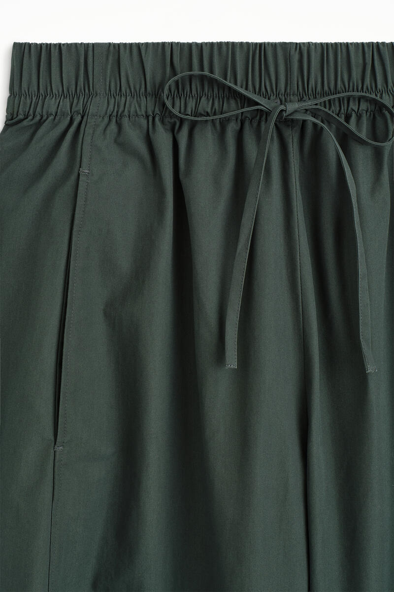 Elasticated Barrel-Leg Pants