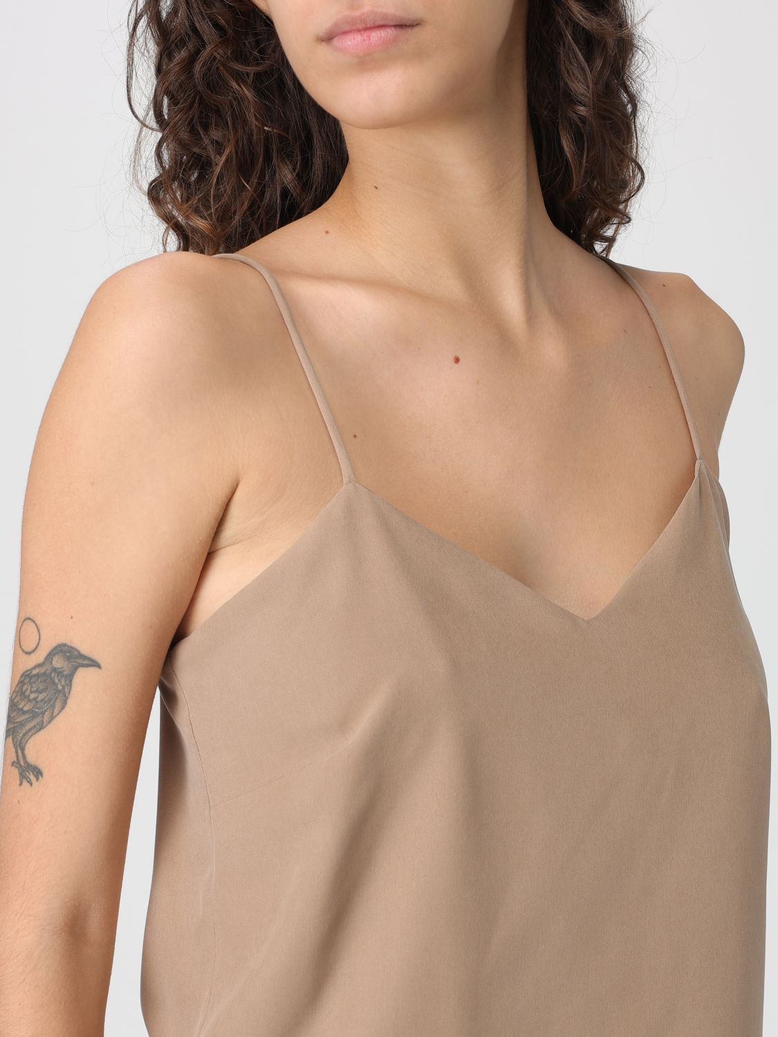 Top Woman color Brown