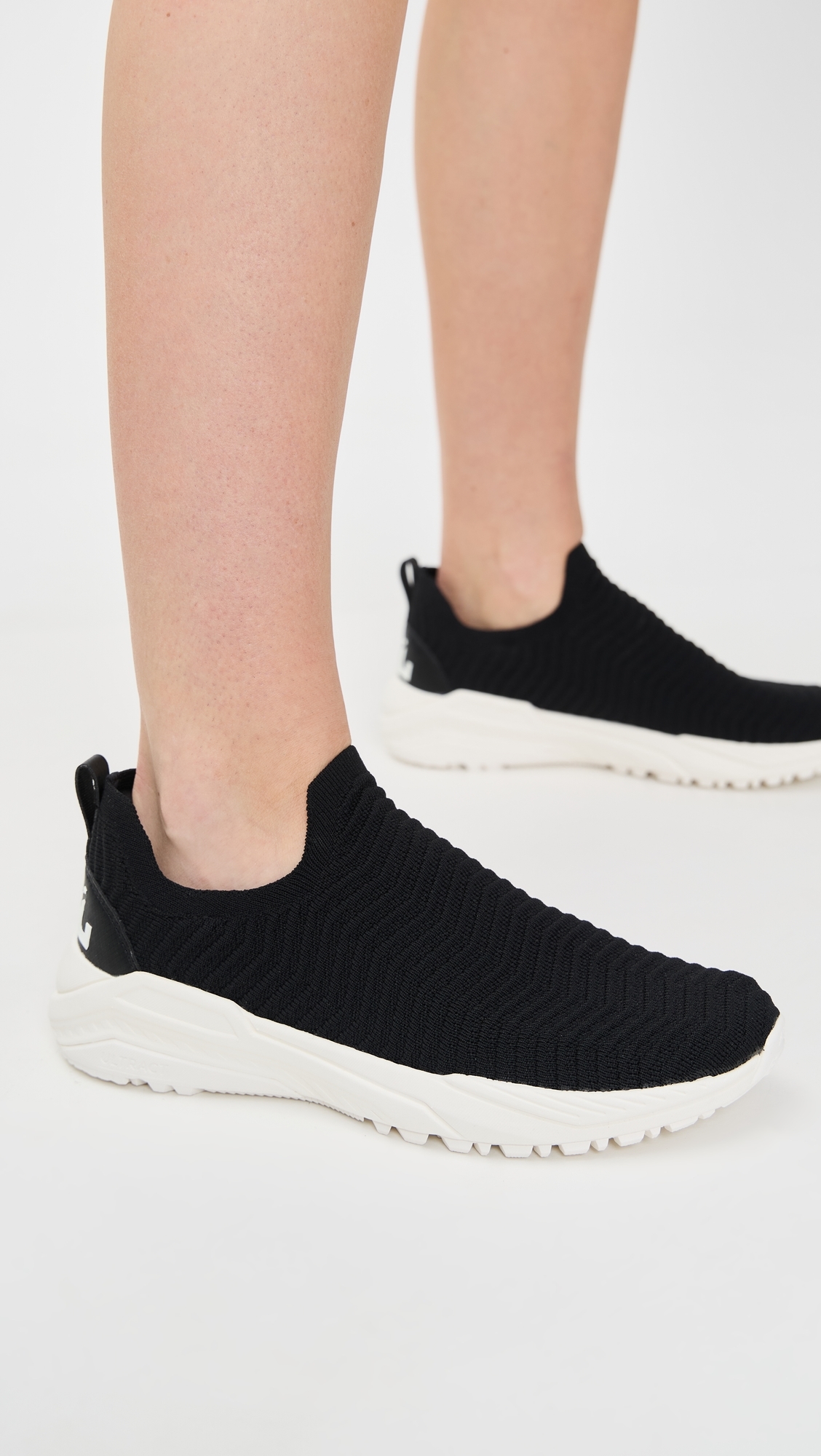 Techloom Traveler Sneakers Black/Ivory