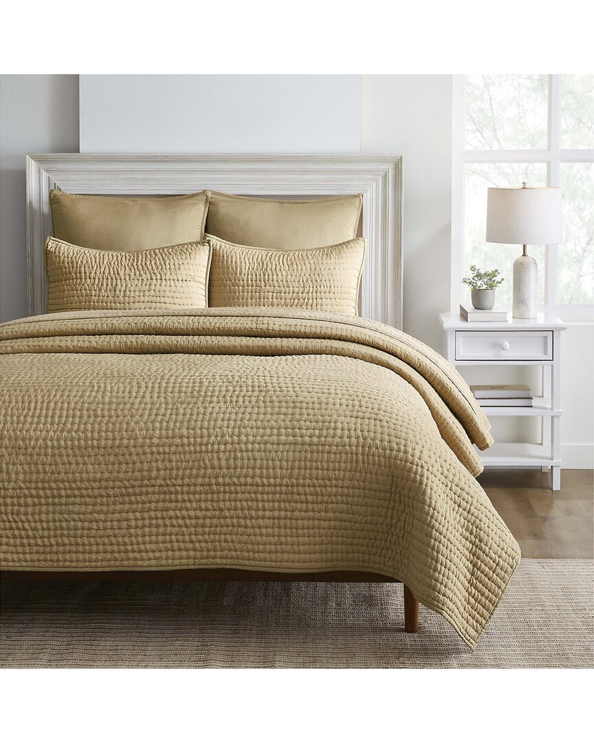 Superior Bella Silk Pick Stitch Medium Weight Quilt Set