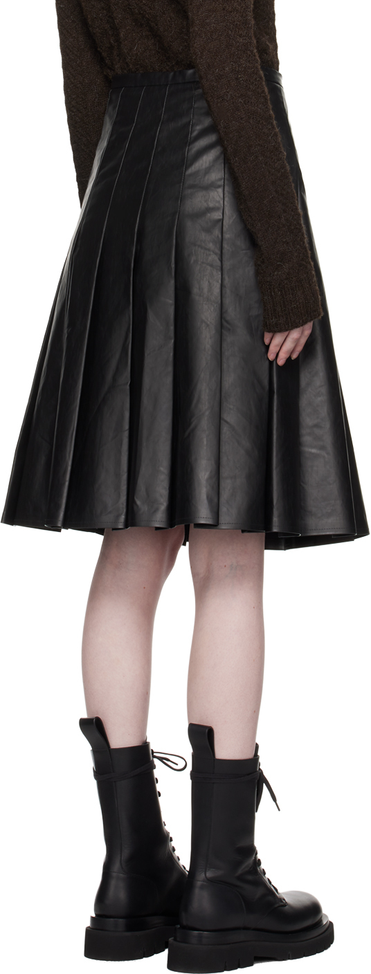 카슬 에디션 여성 블랙 코팅 미디 스커트 241278F090001