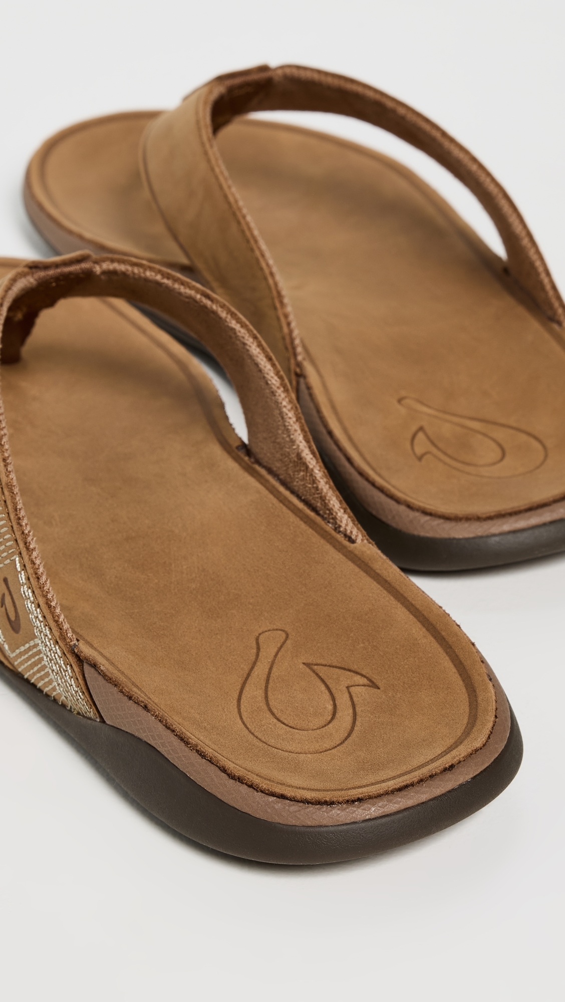 OluKai Tuahine Sandals Toffee/Toffee