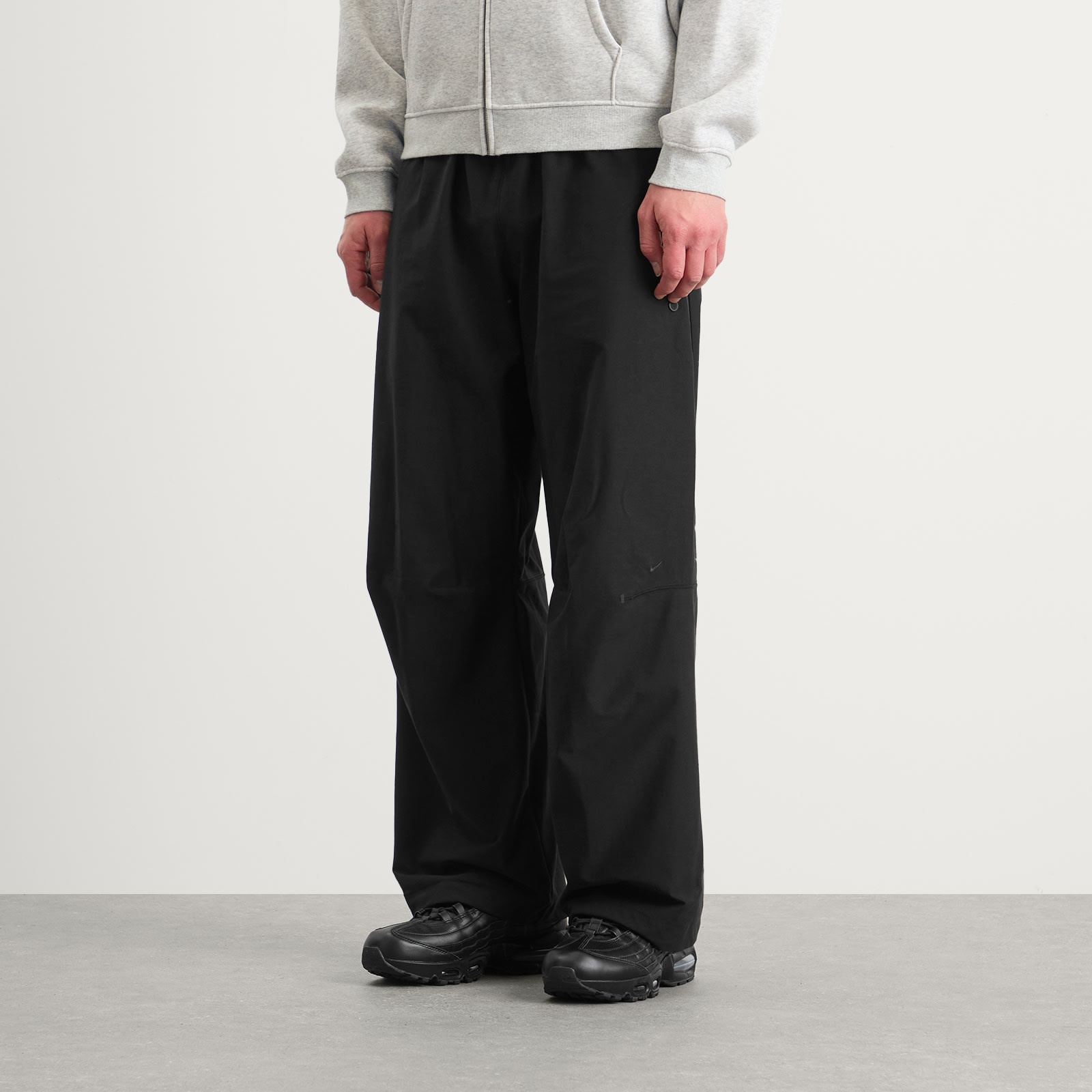 Men's Tech Shori Knit Pant in Black