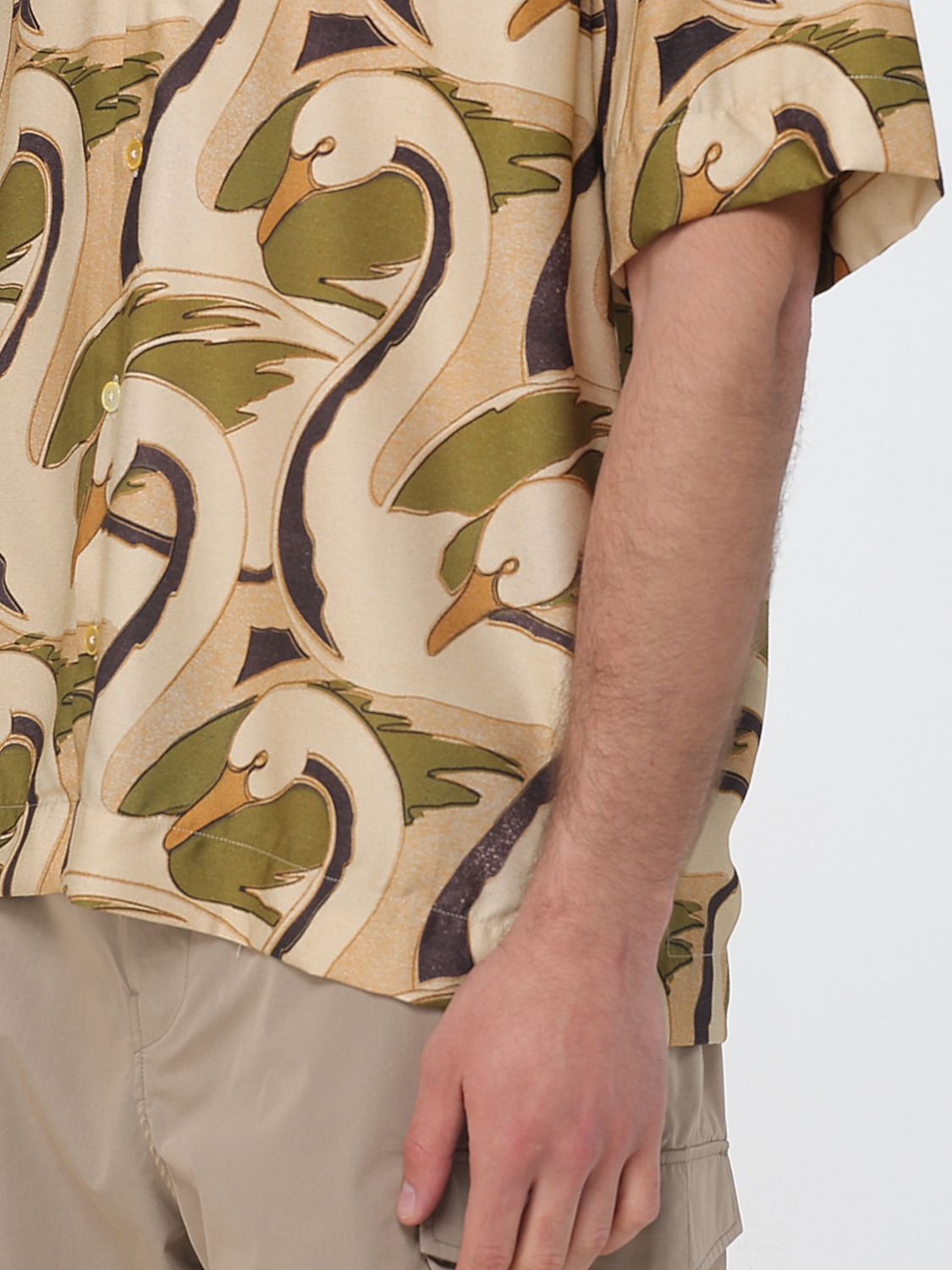 Swan Print Short Sleeved Regular Fit Button Down Shirt