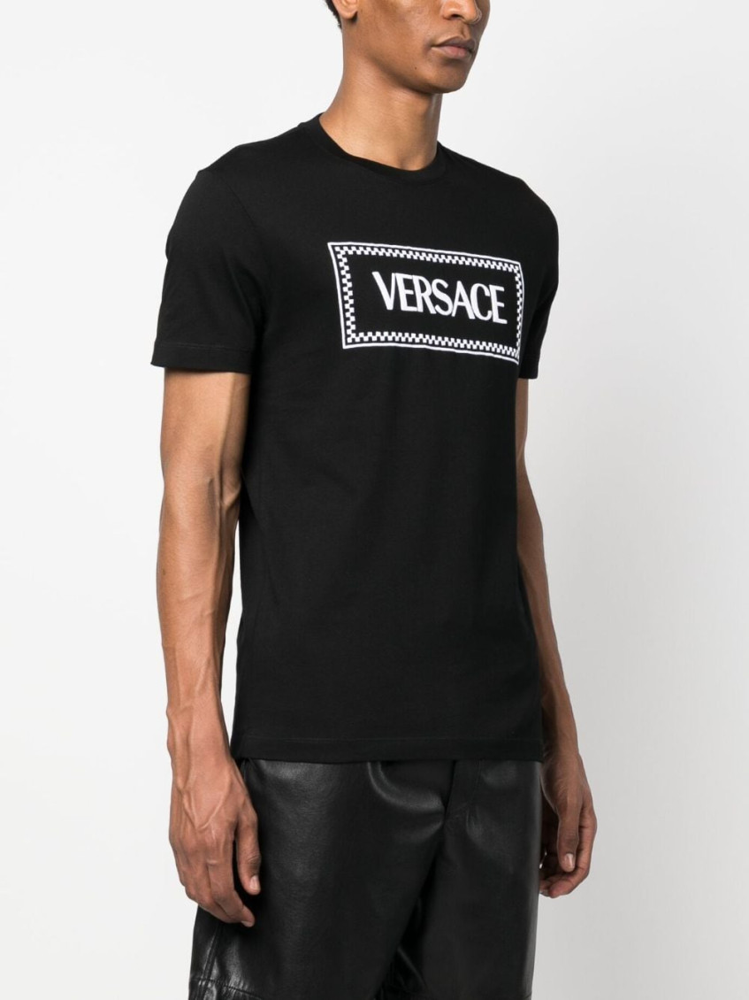 Black Crewneck T-shirt With Contrasting Logo Lettering Print In Cotton Man