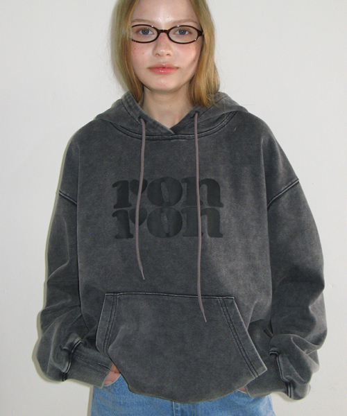PIGMENT LOGO HOODIE CHARCOAL