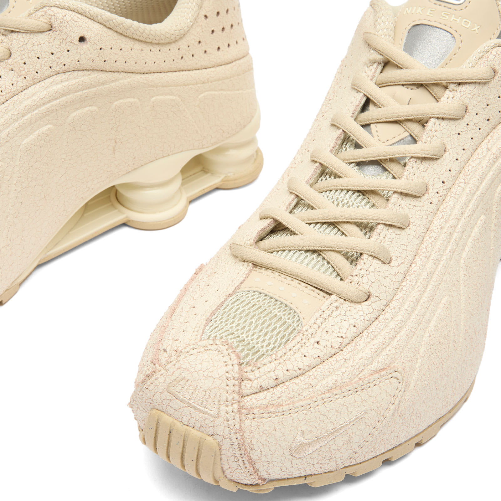 Shox R4 Sneakers Natural / Metallic Silver