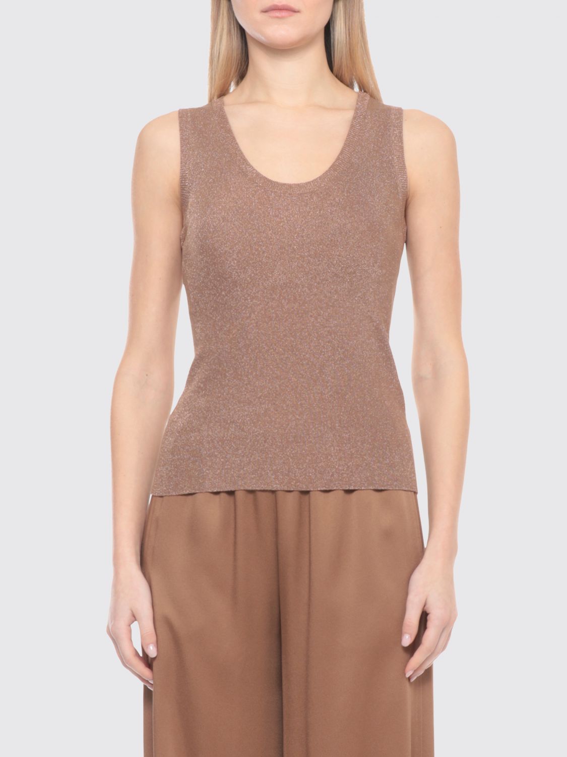Top Woman color Brown