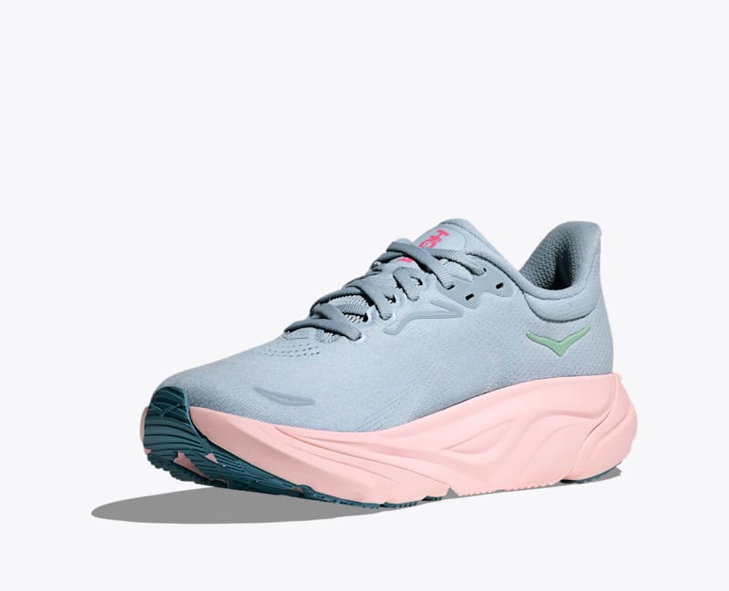 HOKA Women's Arahi 8 Shoes in Drizzle/Petal