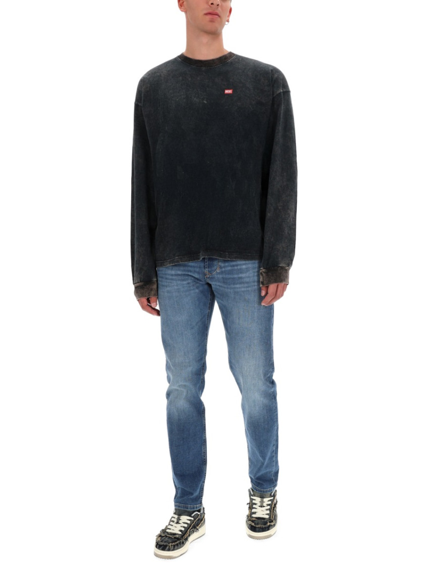 Tapered Jeans