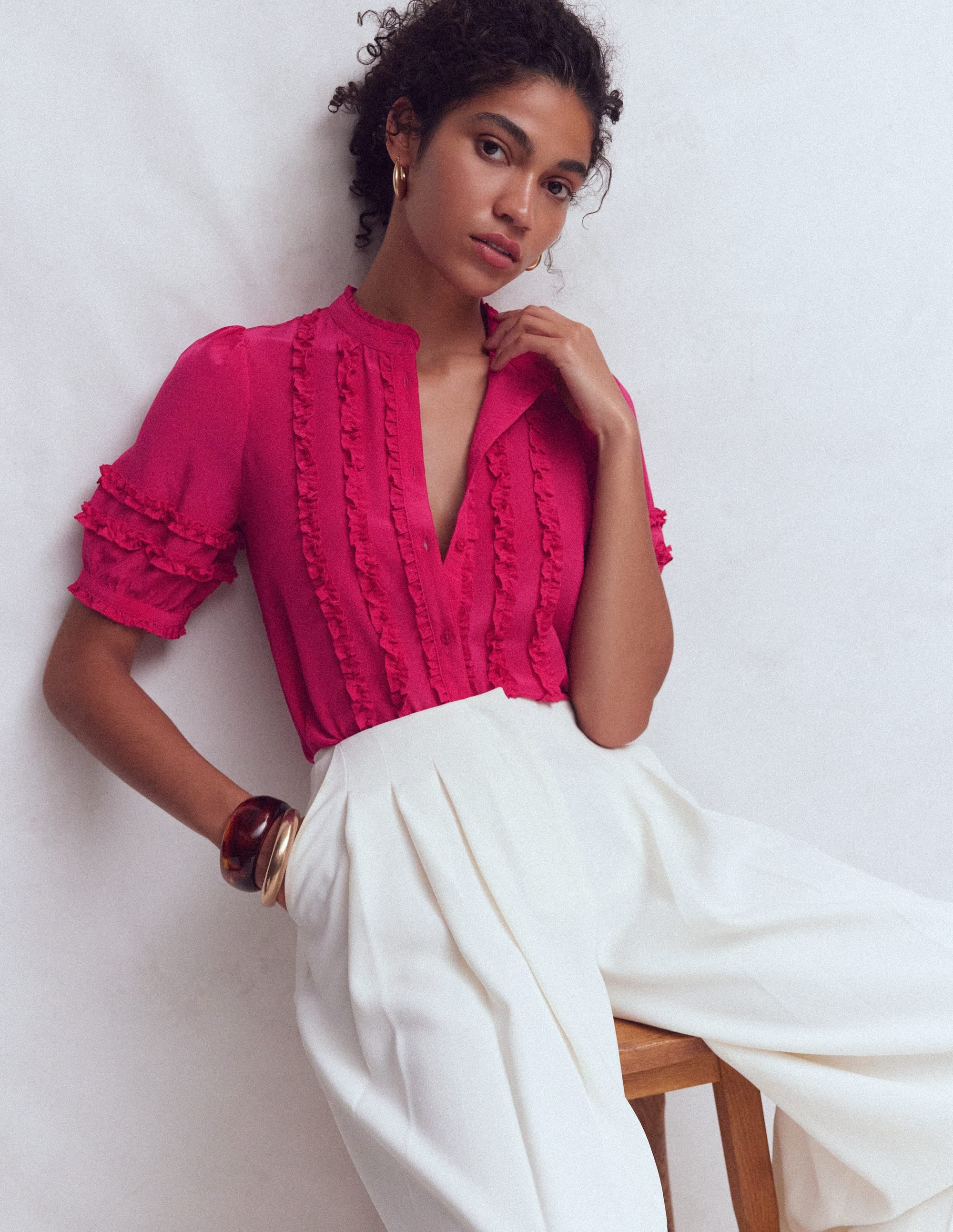 Women's Short Sleeve Silk Ruffle Top in Pink | Size 0