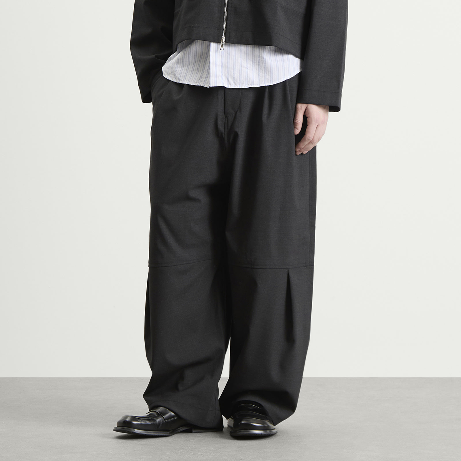 Men's Zushi Trouser in Charcoal