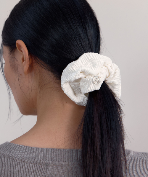 Wrinkle Velvet Scrunchie