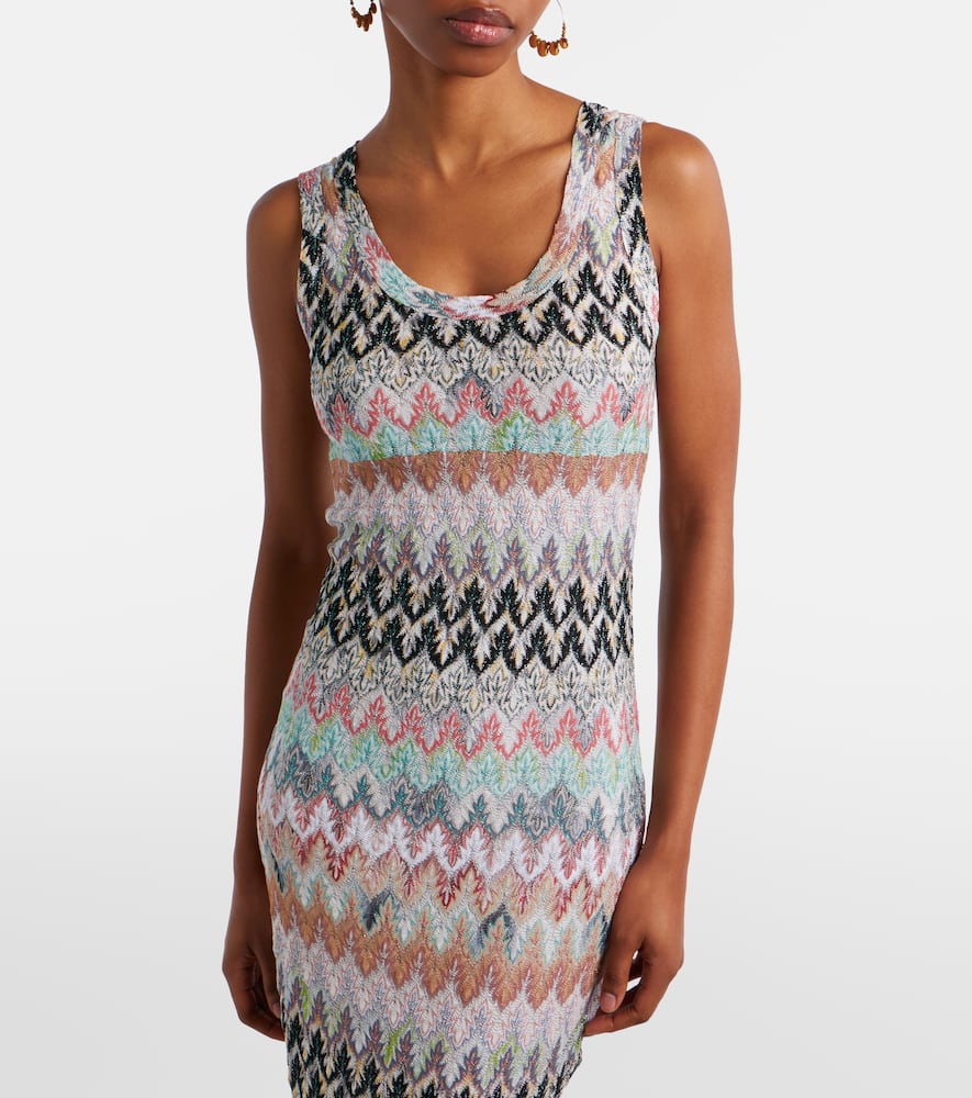 Sequined knitted lamé gown