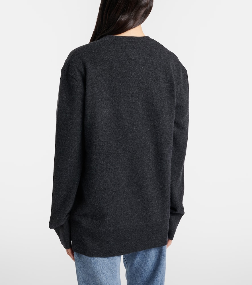 Cashmere sweater