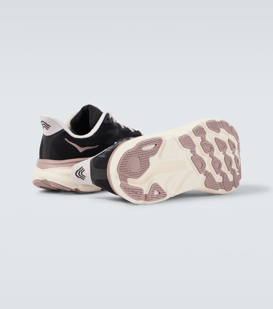 Clifton 9 running shoes