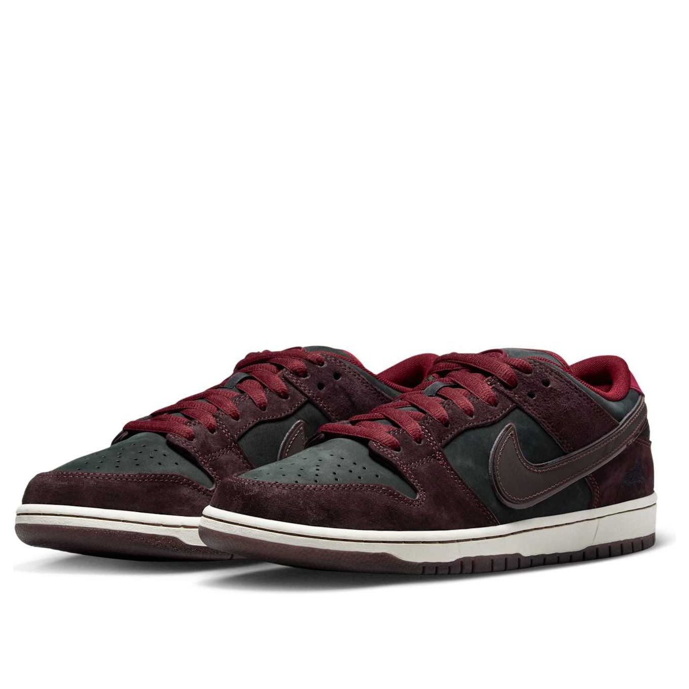 X Riot Skateshop SB Dunk Low 'Mahogany Dark Beetroot'