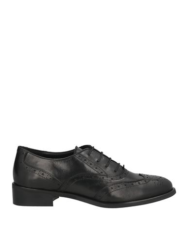 Nila & Nila Woman Lace