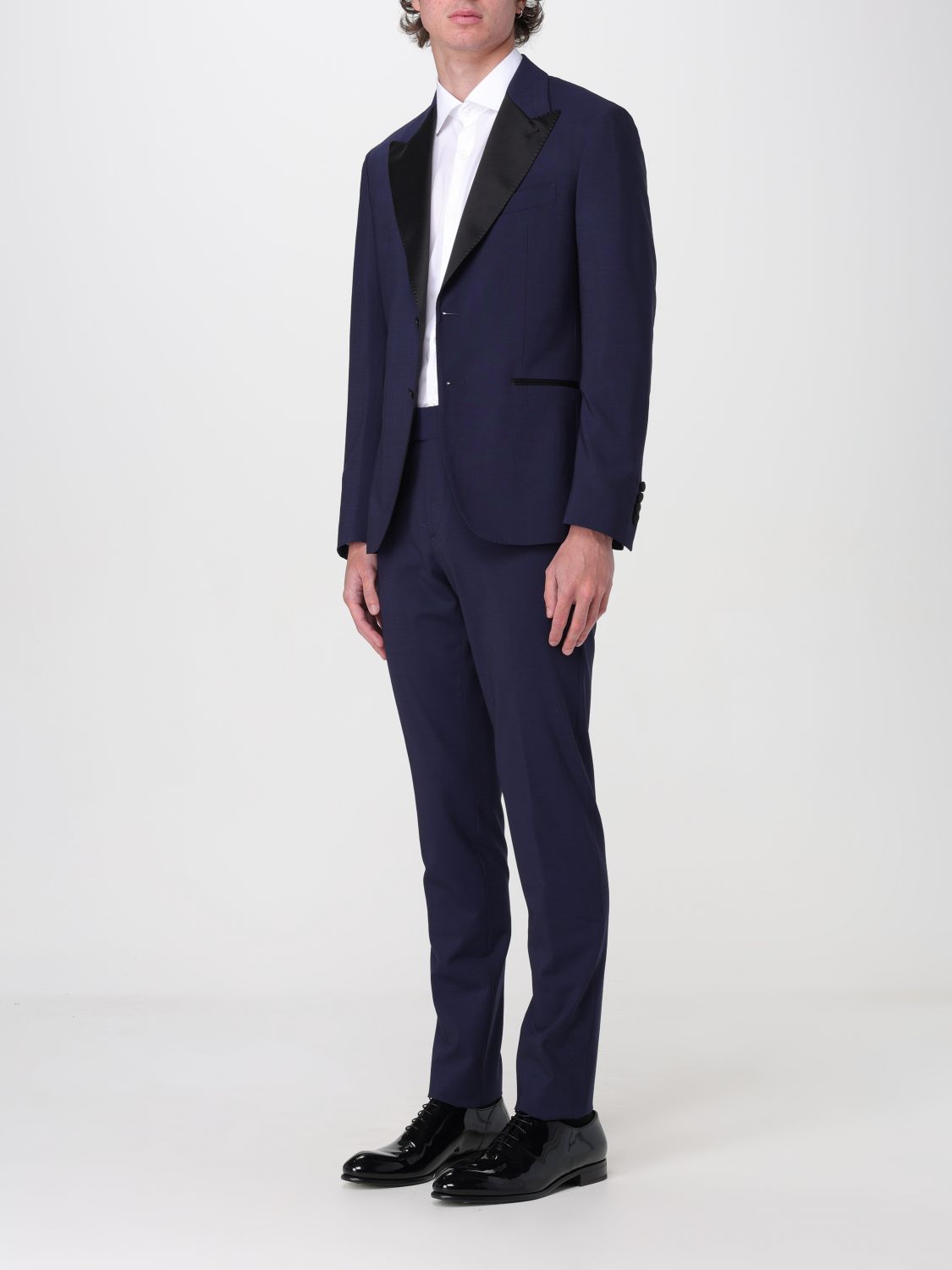 Suit Men color Blue