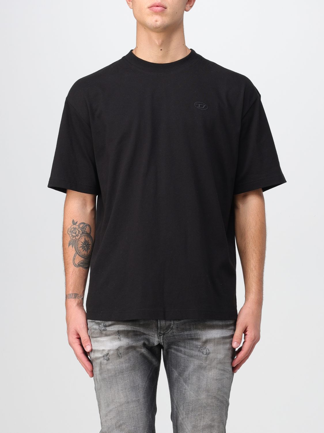 T-Shirt Men color Black