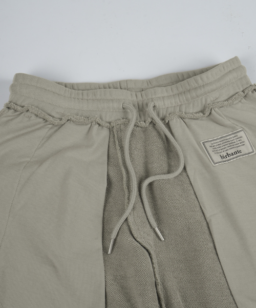 Comfort Loose Fit Pleated Sweatpants