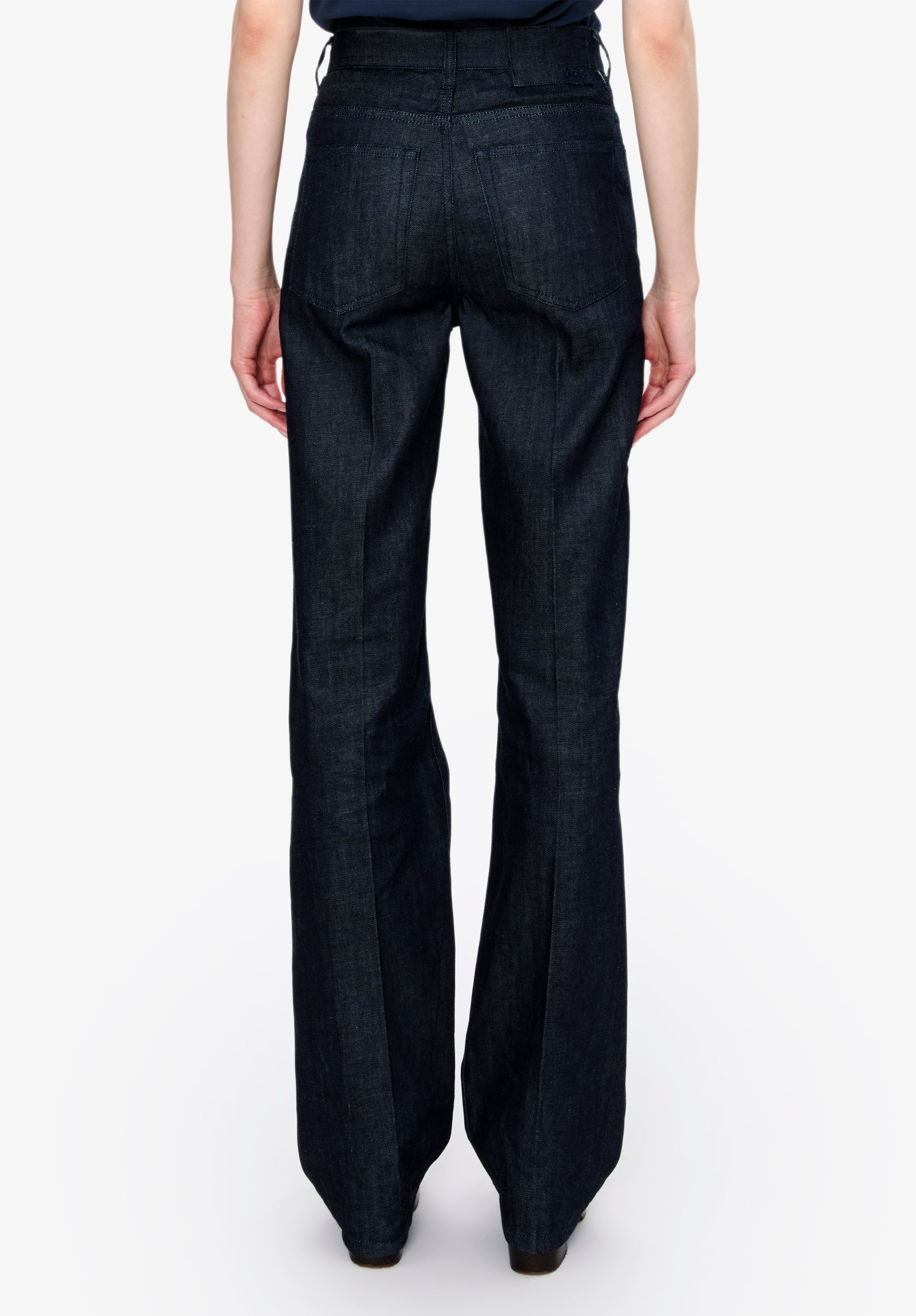 A. P.C. Women's Domino jeans Size: 24 in Dark indigo